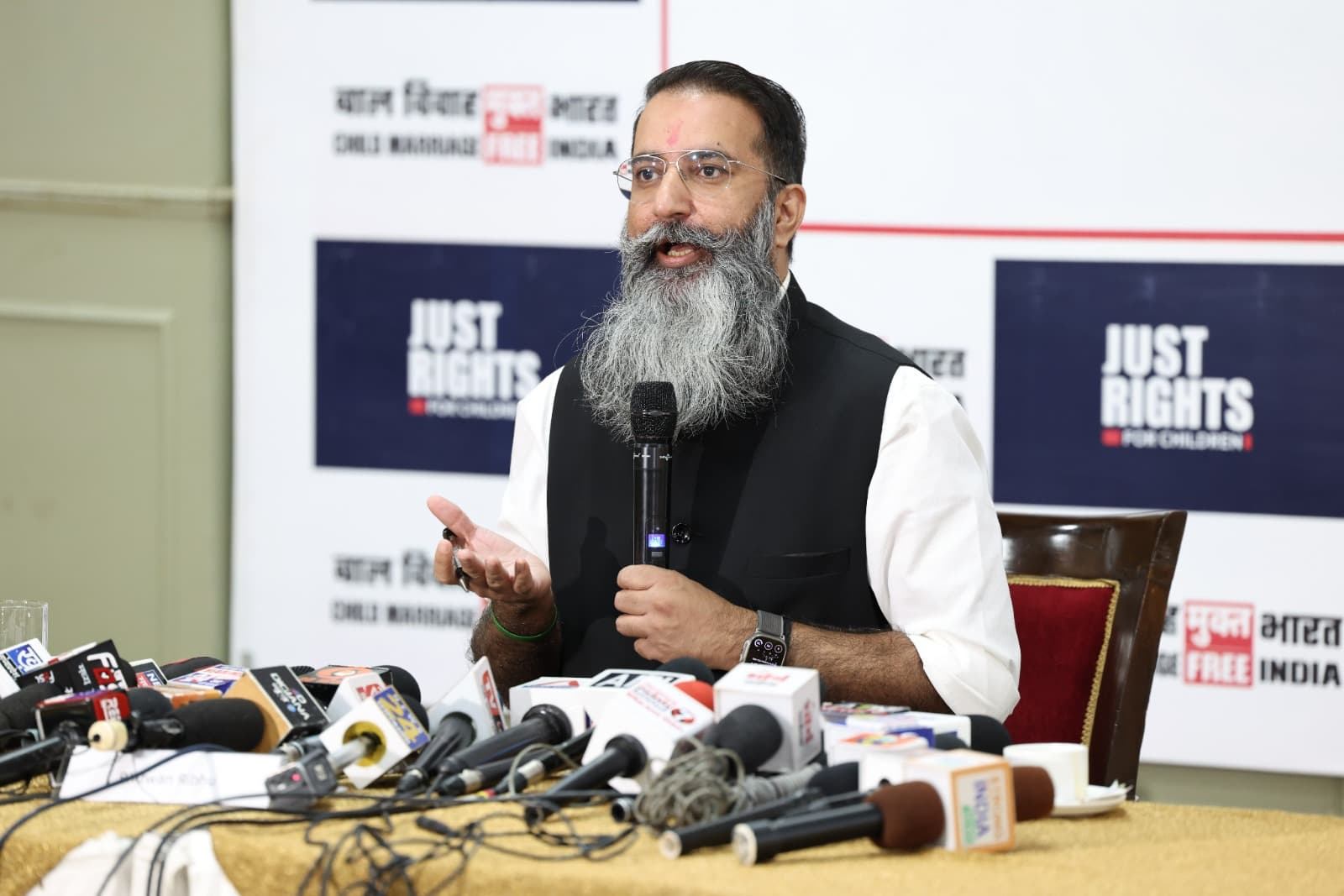 Bhuvan Ribhu – पर्सनल कानूनों की आड़ में जारी बाल विवाह की प्रथा पर रोक लगे